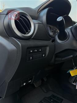 نيسان فيرسا